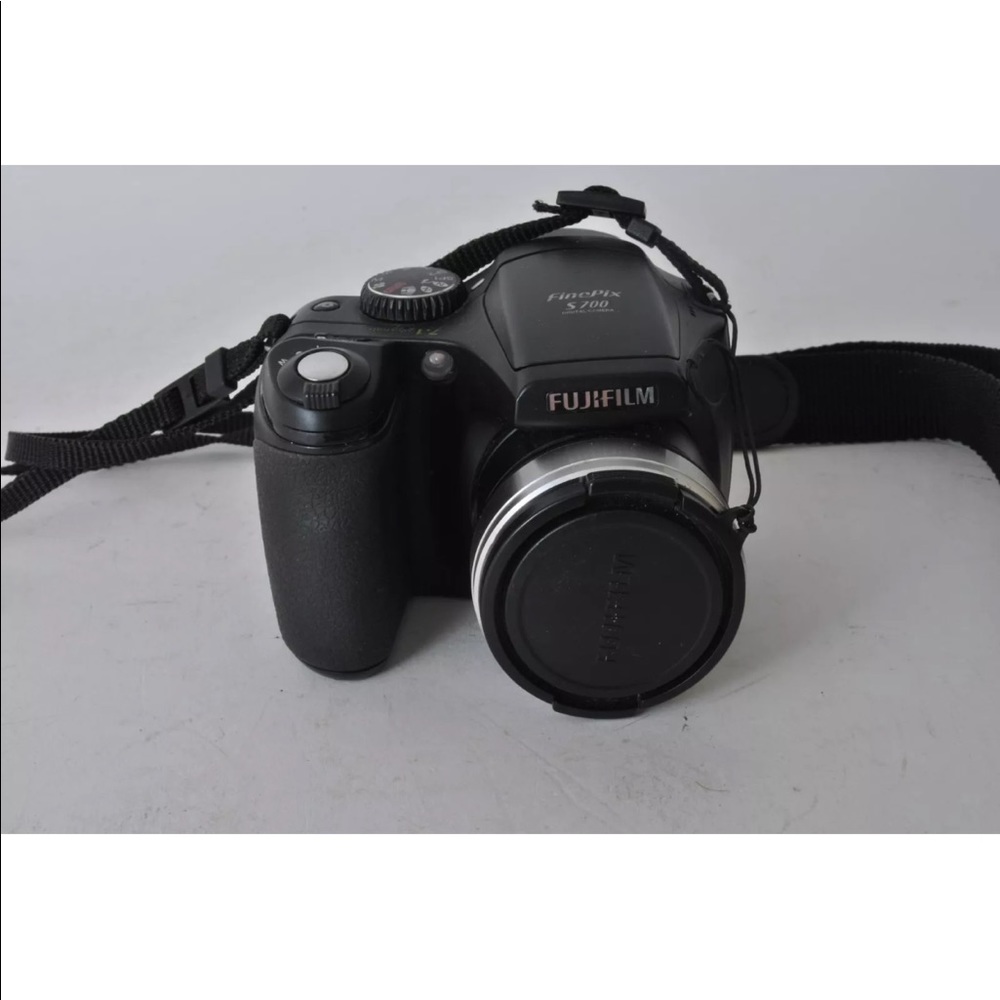 Canon Camera - image 5